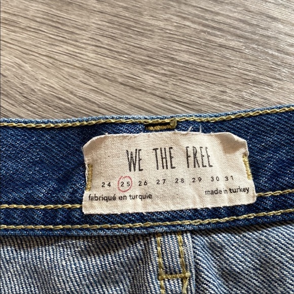 Free People We the Free Maggie Mid-Rise Straight-Leg Jean Size 25 - Picture 9 of 10